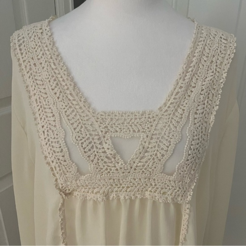 Cal Style USA 2XLSheer‎ Bell Sleeve Peasant Blouse Crochet Detail Unlined  Ivory - Picture 4 of 9
